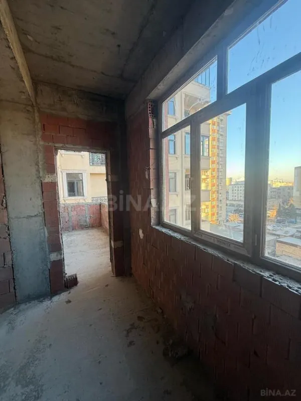 Satılır 3 otaqlı mənzil 150 m²
