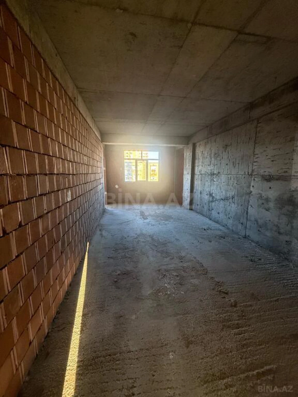 Satılır 3 otaqlı mənzil 150 m²