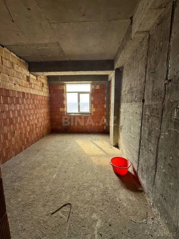 Satılır 3 otaqlı mənzil 92 m²