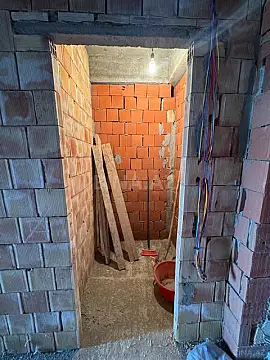 Satılır 3 otaqlı mənzil 92 m²