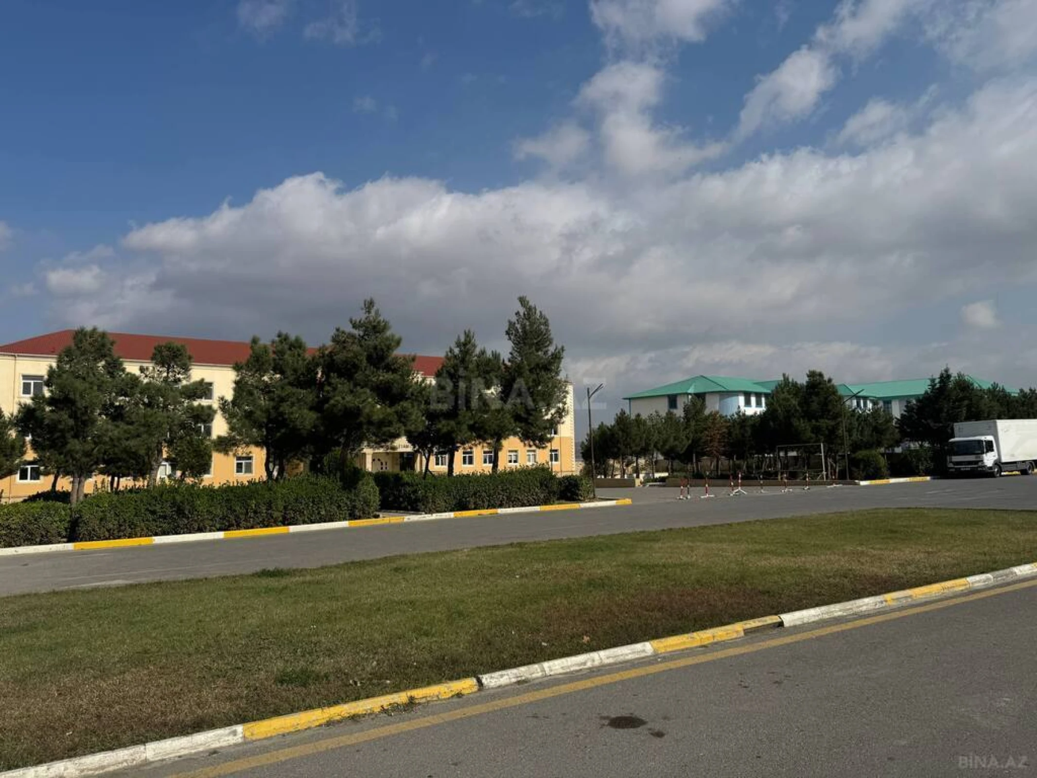 Satılır 3 otaqlı mənzil 92 m²