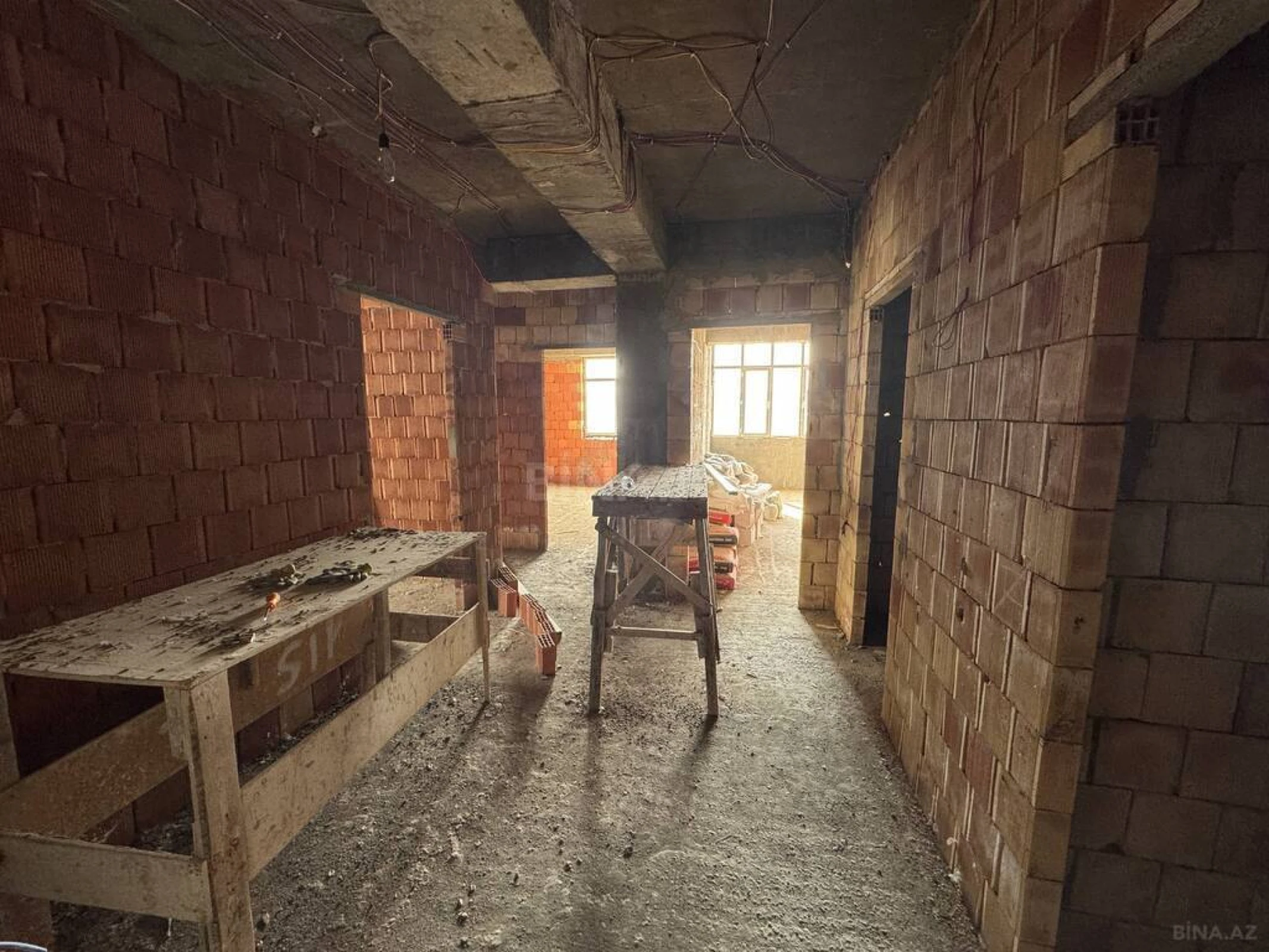 Satılır 3 otaqlı mənzil 92 m²