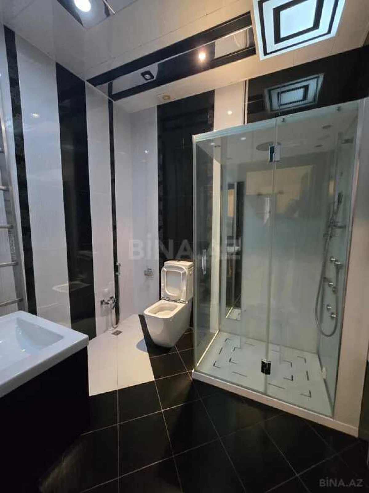 Satılır 6 otaqlı həyət evi 1000 m²