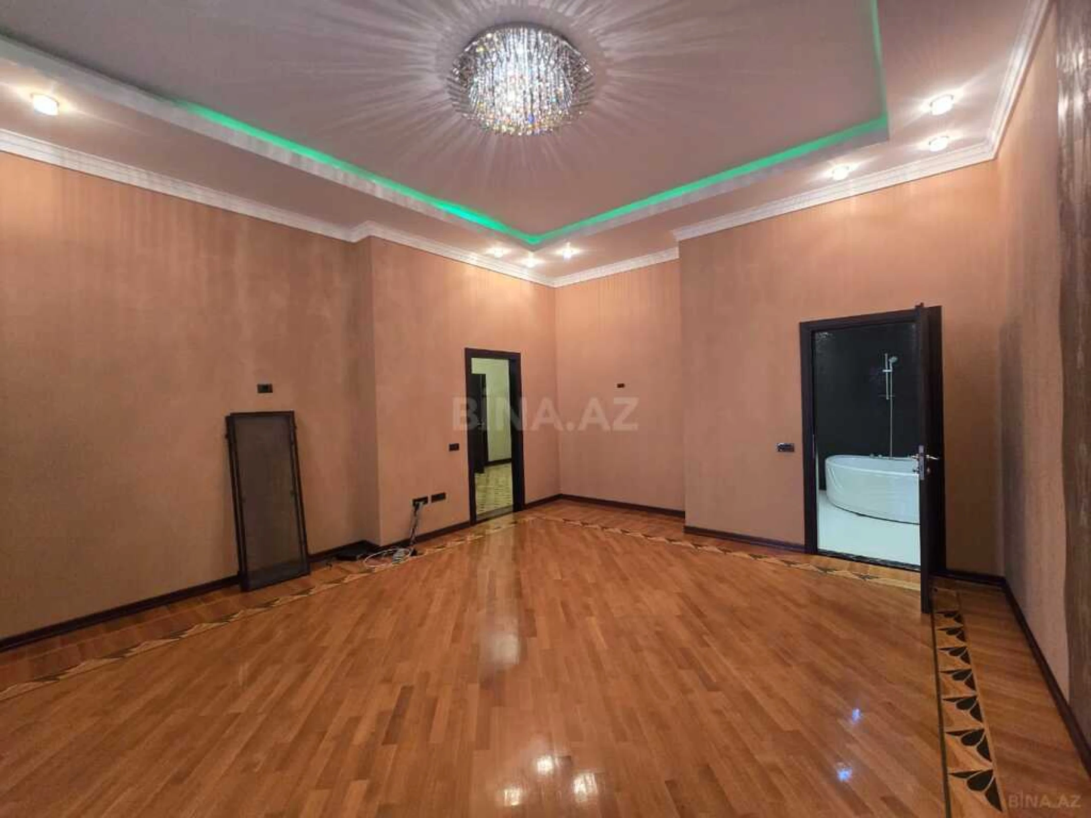 Satılır 6 otaqlı həyət evi 1000 m²