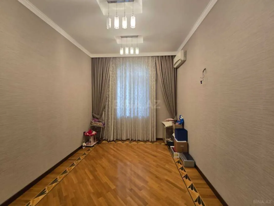 Satılır 6 otaqlı həyət evi 1000 m²