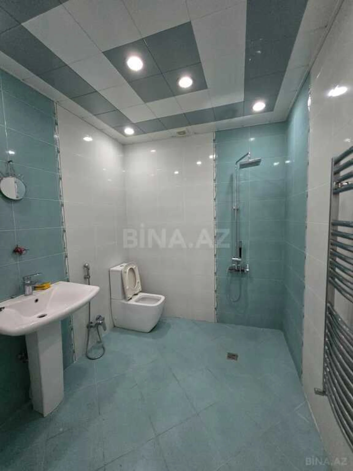 Satılır 6 otaqlı həyət evi 1000 m²