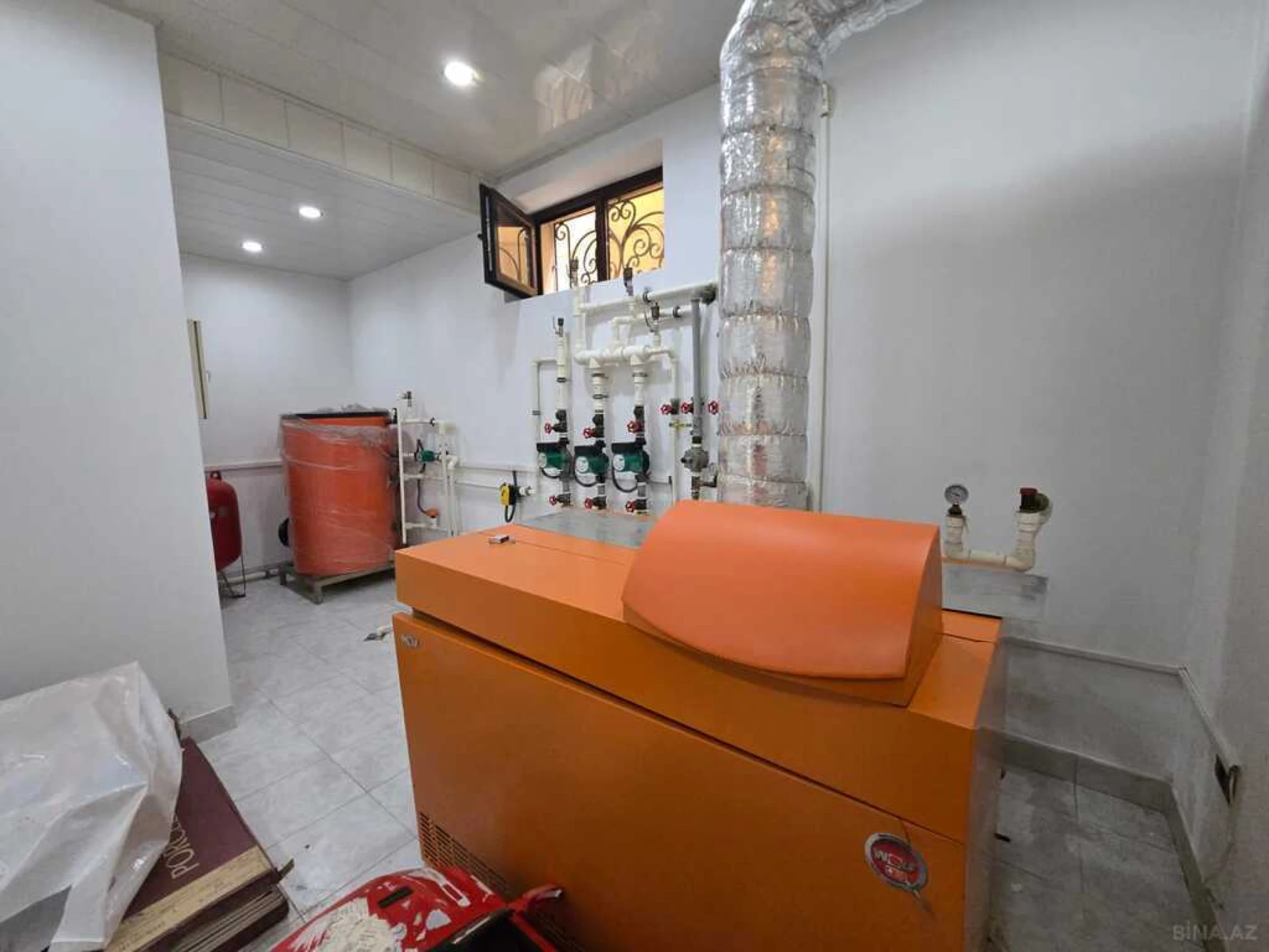 Satılır 6 otaqlı həyət evi 1000 m²