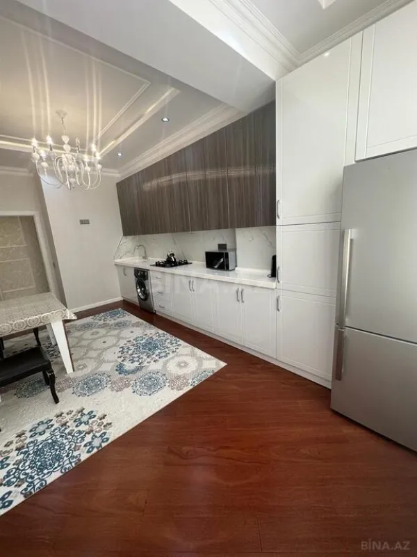 Kirayə verilir 3 otaqlı mənzil 125 m²