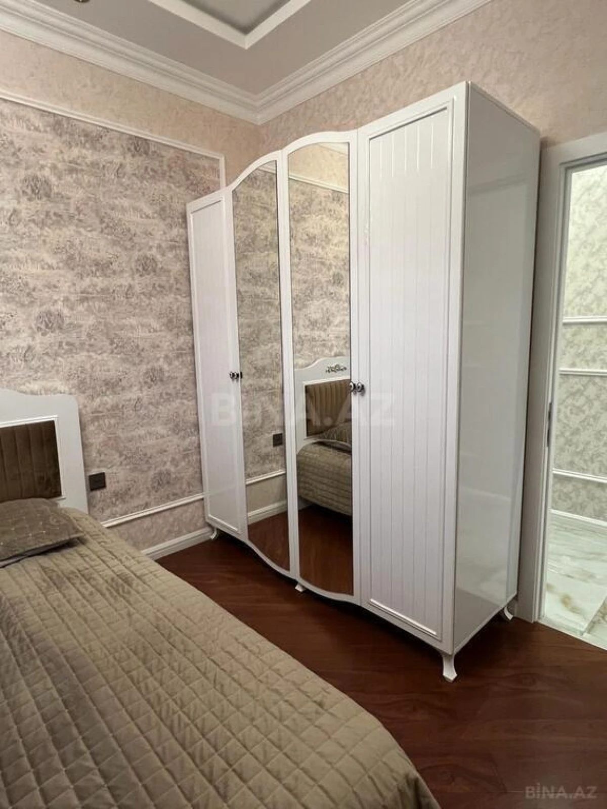 Kirayə verilir 3 otaqlı mənzil 125 m²