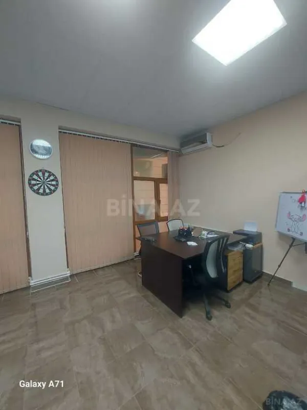 Kirayə verilir 5 otaqlı ofis 120 m²