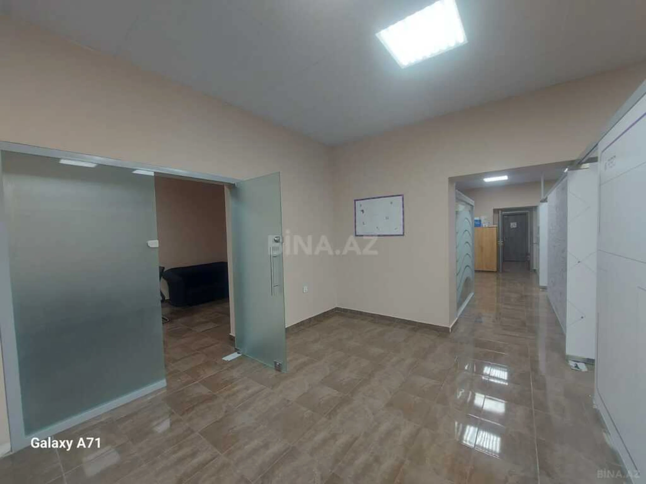 Kirayə verilir 5 otaqlı ofis 120 m²