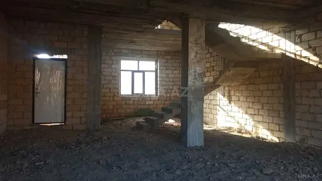 Satılır 5 otaqlı həyət evi 180 m²