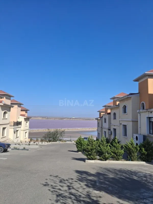 Satılır 5 otaqlı həyət evi 180 m²