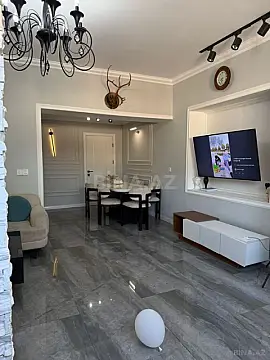 Satılır 7 otaqlı həyət evi 300 m²