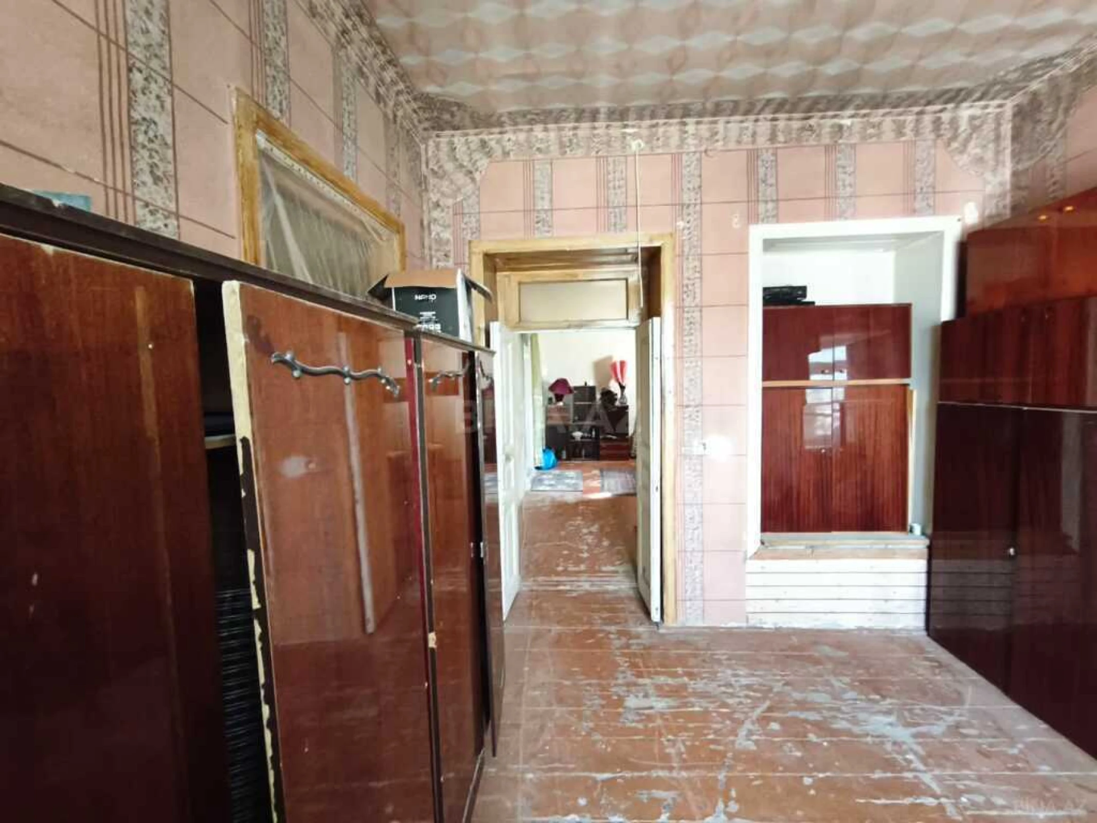 Satılır 7 otaqlı həyət evi 300 m²