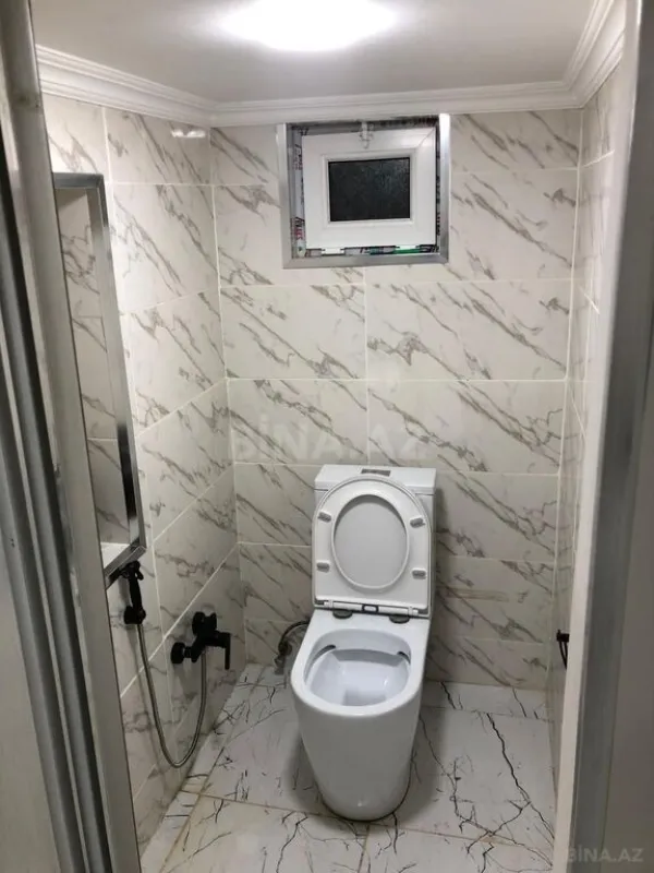 Satılır 7 otaqlı həyət evi 300 m²