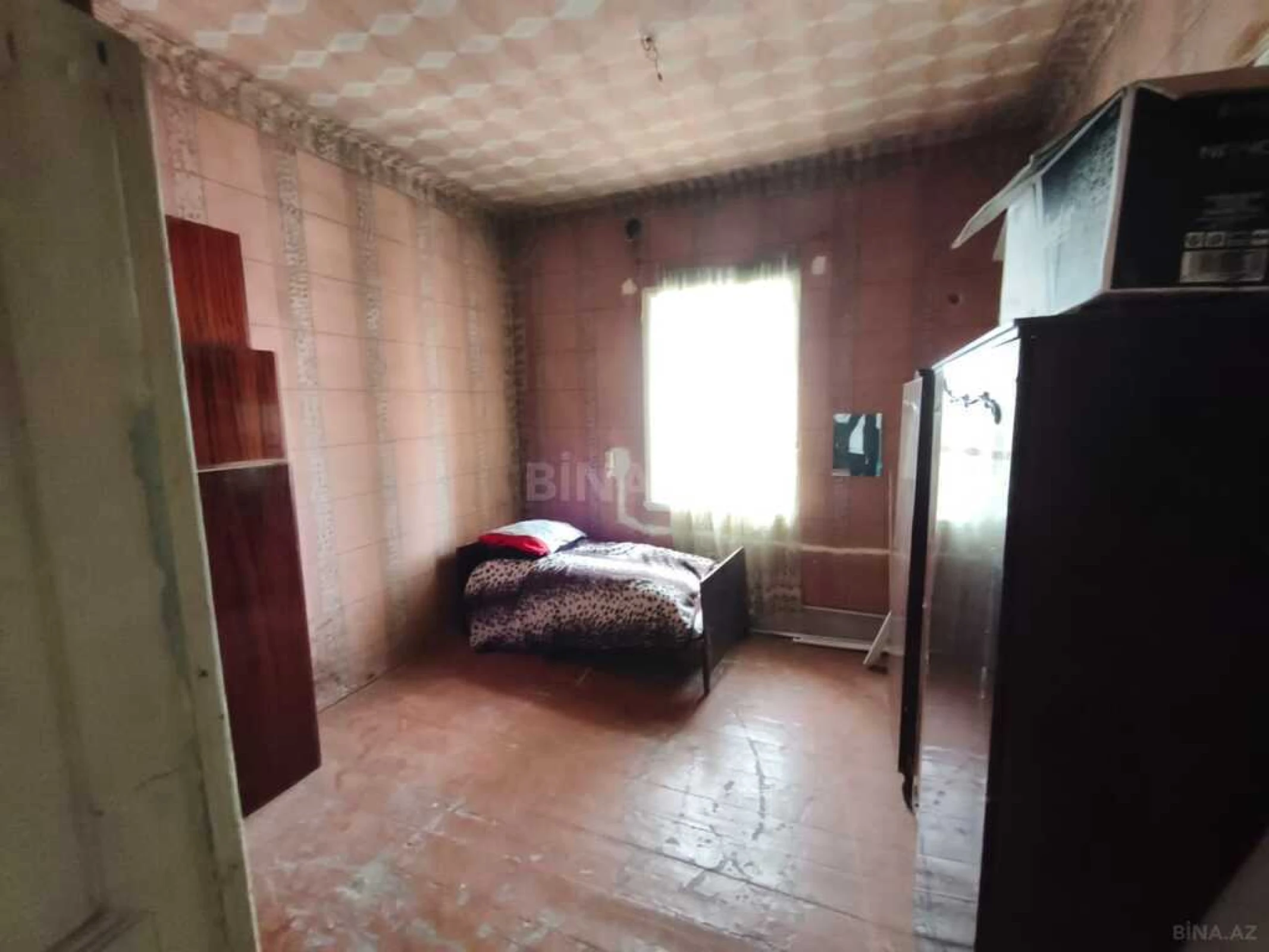 Satılır 7 otaqlı həyət evi 300 m²