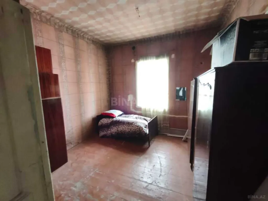 Satılır 7 otaqlı həyət evi 300 m²