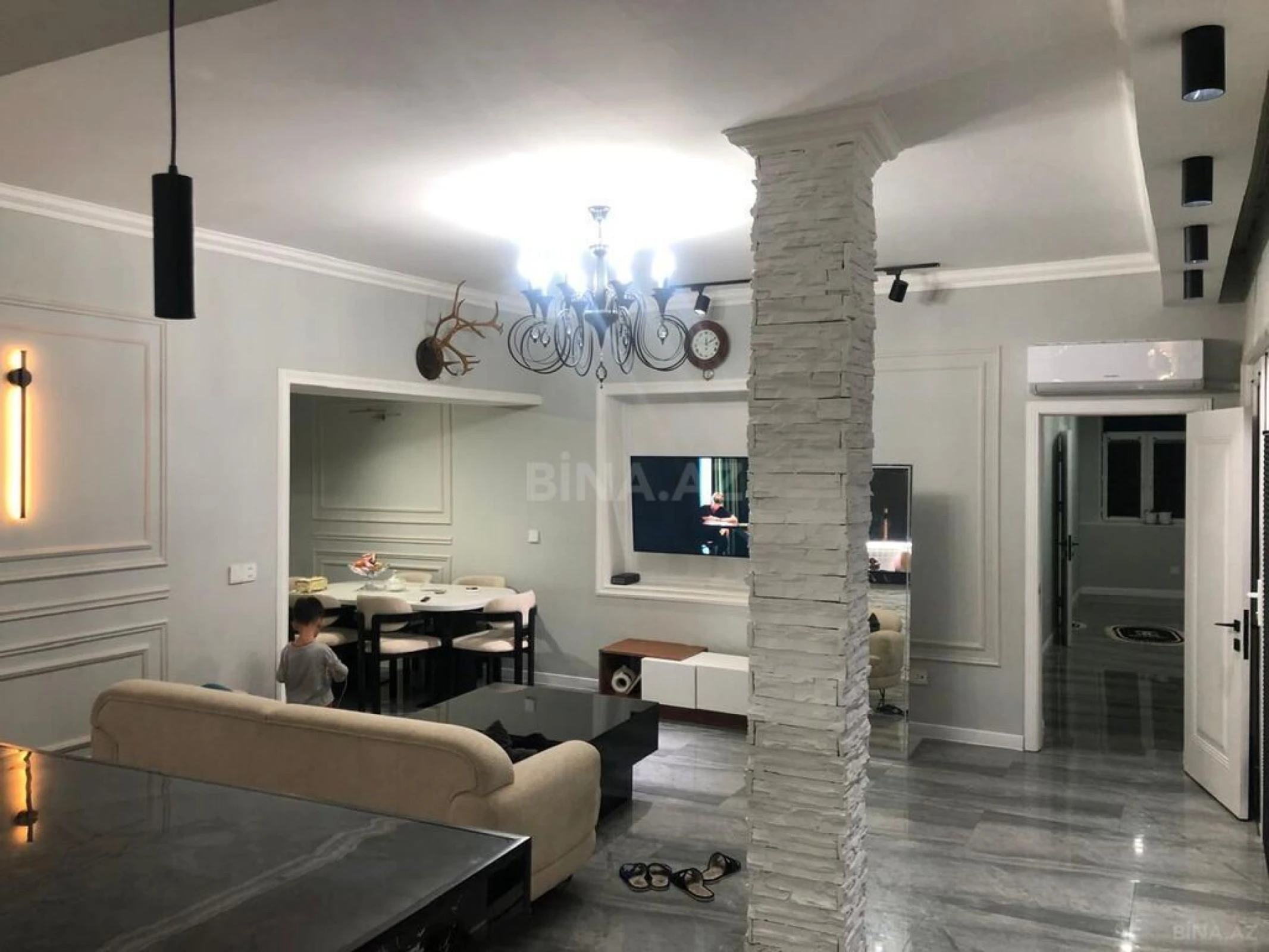 Satılır 7 otaqlı həyət evi 300 m²