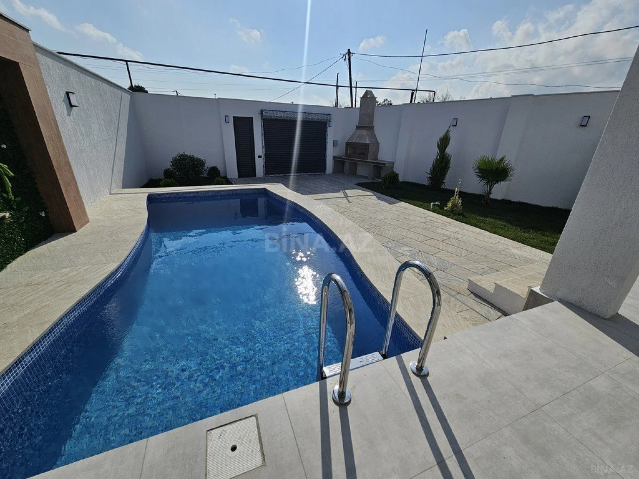 Satılır 4 otaqlı həyət evi 140 m²