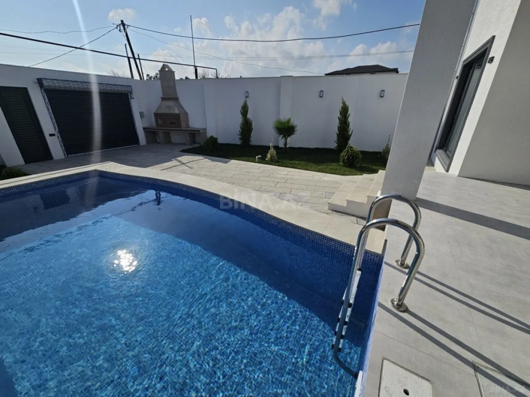 Satılır 4 otaqlı həyət evi 140 m²