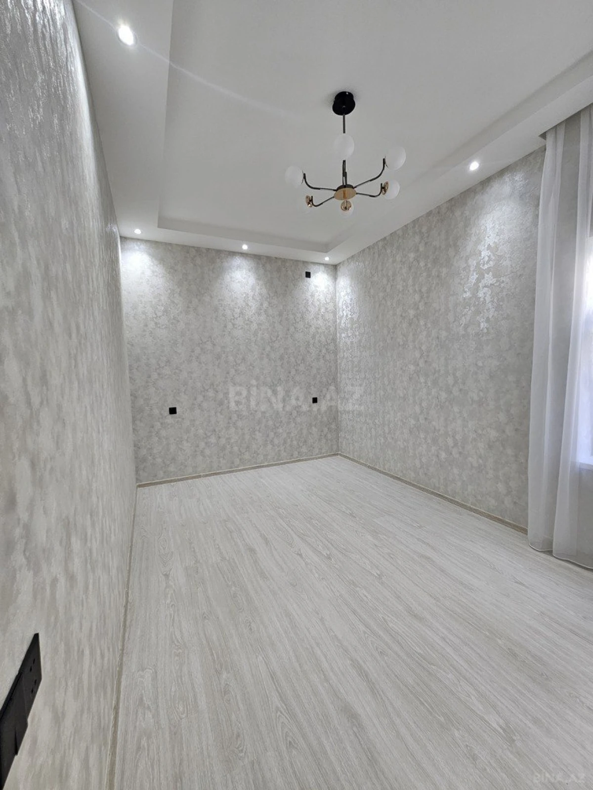Satılır 4 otaqlı həyət evi 140 m²