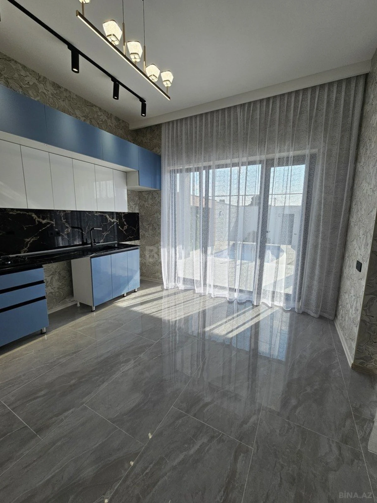 Satılır 4 otaqlı həyət evi 140 m²