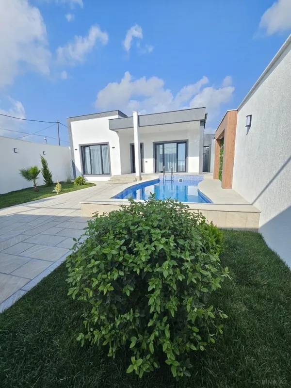 Satılır 4 otaqlı həyət evi 140 m²