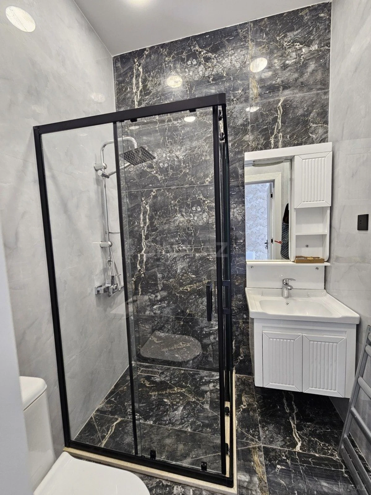 Satılır 4 otaqlı həyət evi 140 m²