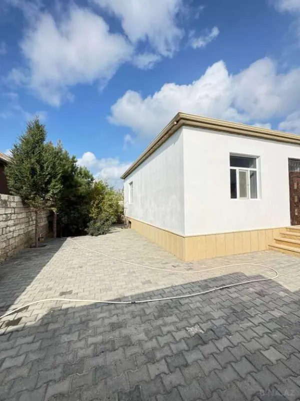 Satılır 3 otaqlı həyət evi 140 m²