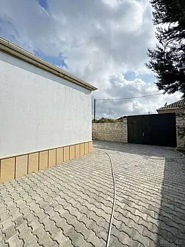 Satılır 3 otaqlı həyət evi 140 m²
