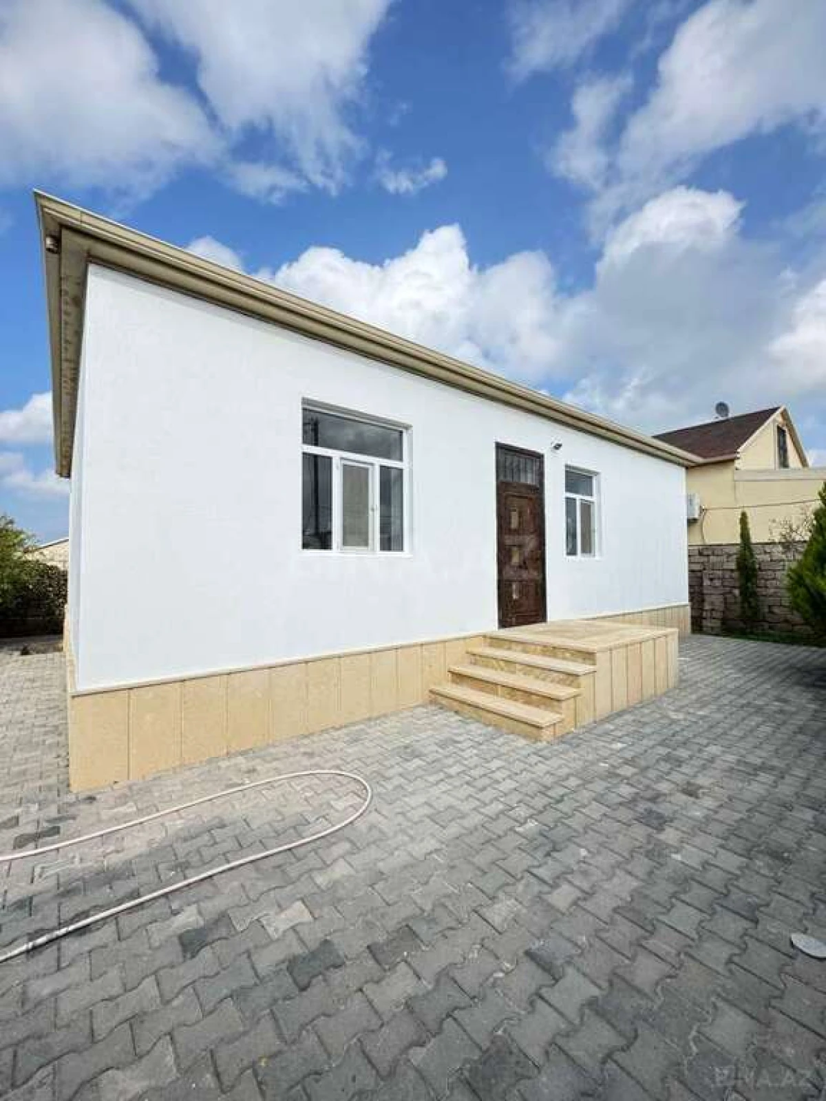 Satılır 3 otaqlı həyət evi 140 m²