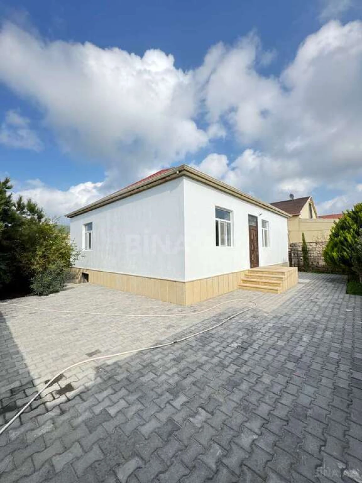 Satılır 3 otaqlı həyət evi 140 m²