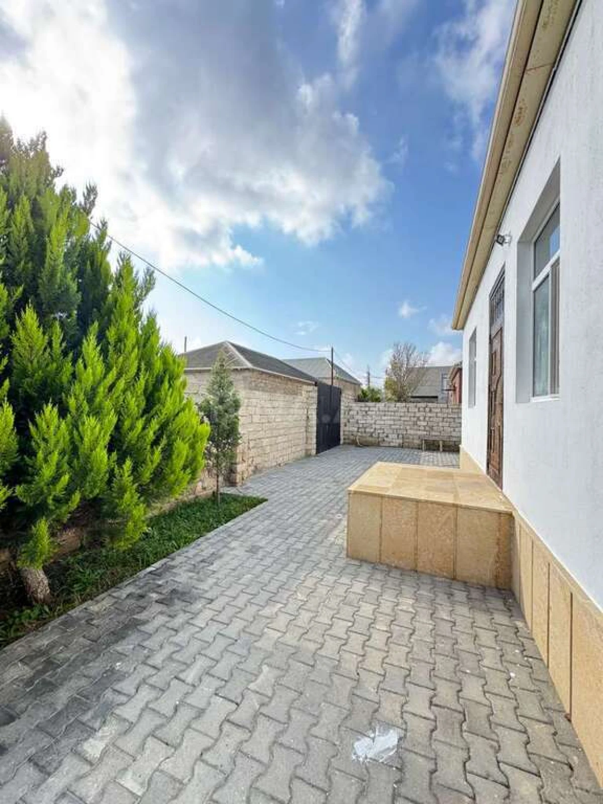 Satılır 3 otaqlı həyət evi 140 m²