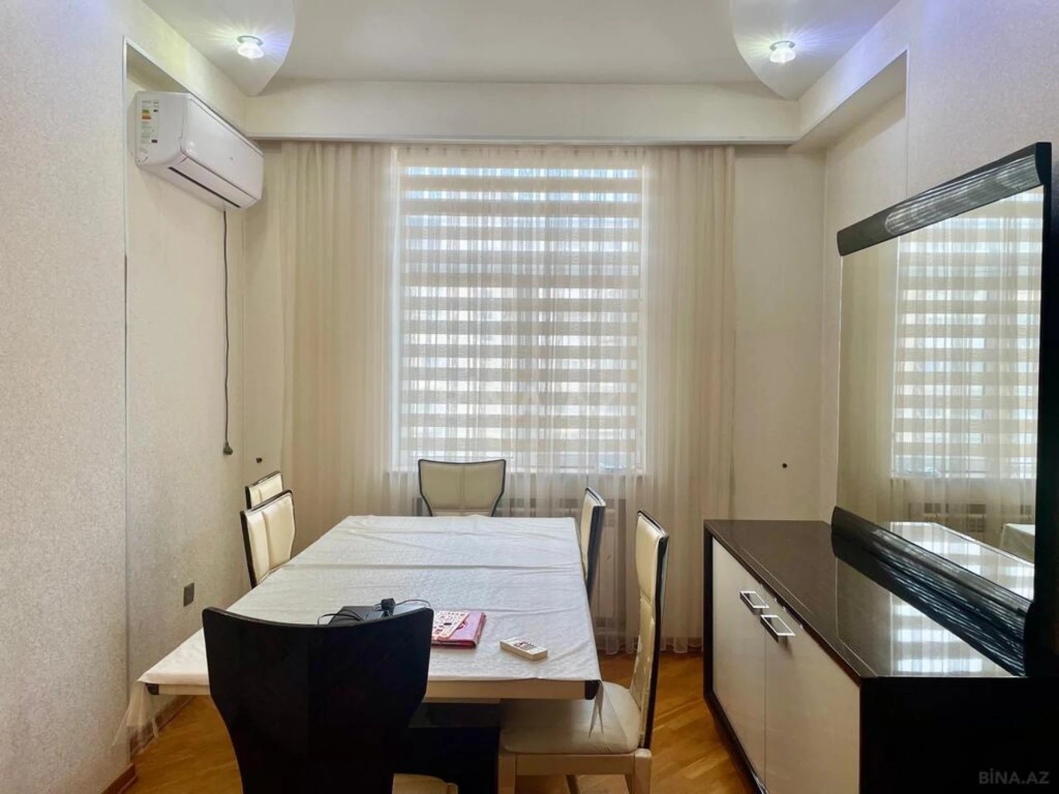 Satılır 2 otaqlı mənzil 91 m²