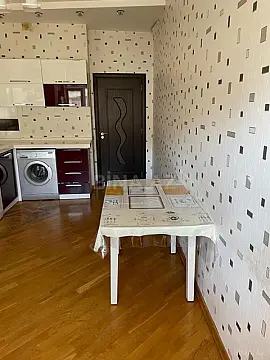 Satılır 2 otaqlı mənzil 91 m²