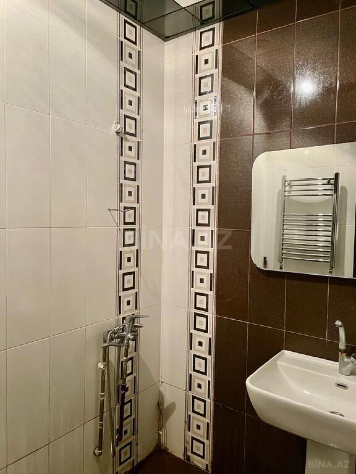 Satılır 2 otaqlı mənzil 91 m²