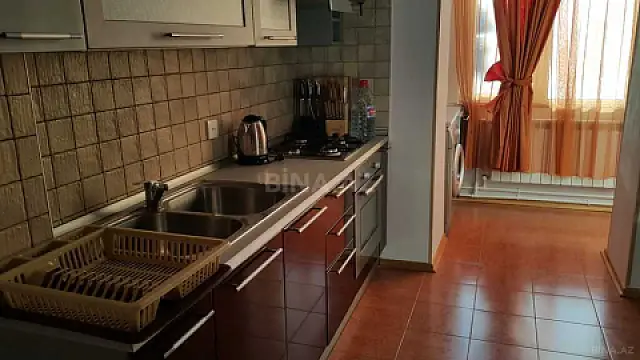 Kirayə verilir 3 otaqlı mənzil 90 m²