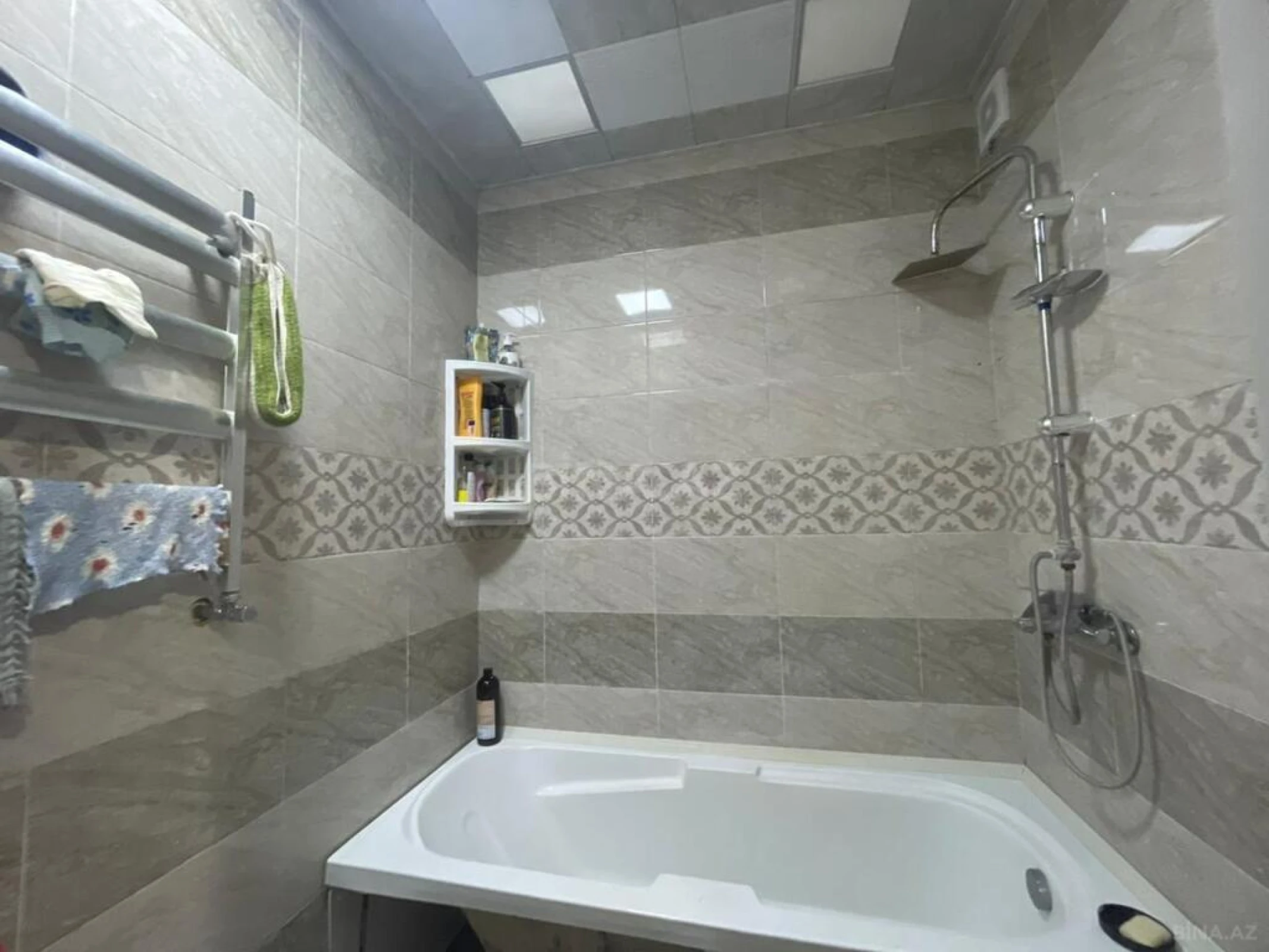 Satılır 4 otaqlı mənzil 100 m²