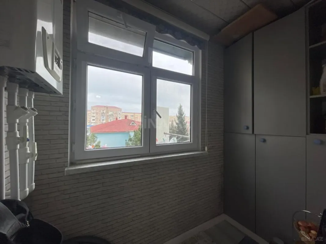 Satılır 4 otaqlı mənzil 100 m²
