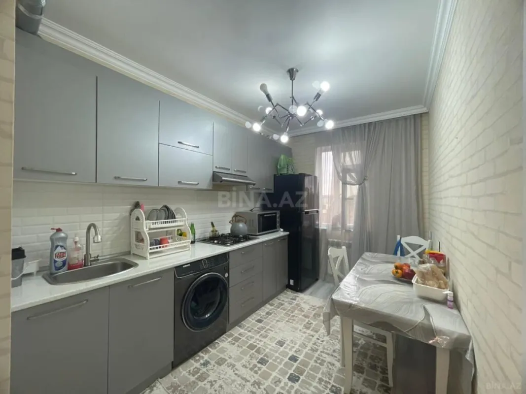 Satılır 4 otaqlı mənzil 100 m²
