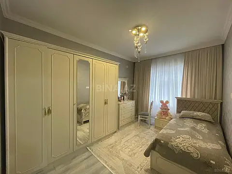 Satılır 4 otaqlı mənzil 100 m²