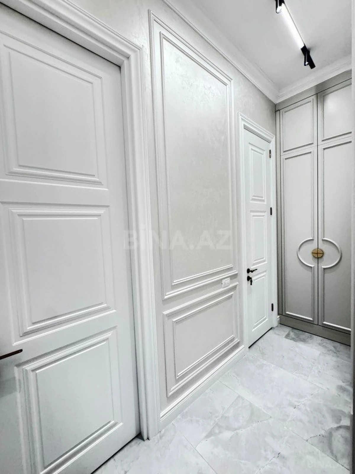 Kirayə verilir 3 otaqlı mənzil 150 m²