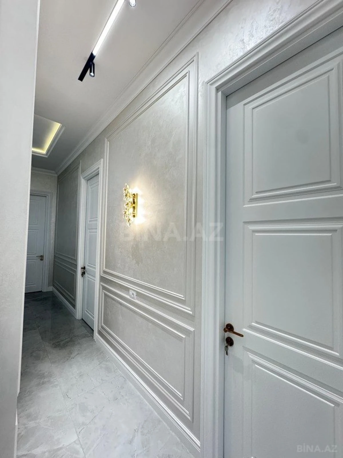 Kirayə verilir 3 otaqlı mənzil 150 m²
