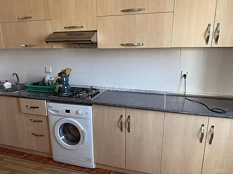 Satılır 2 otaqlı mənzil 95 m²