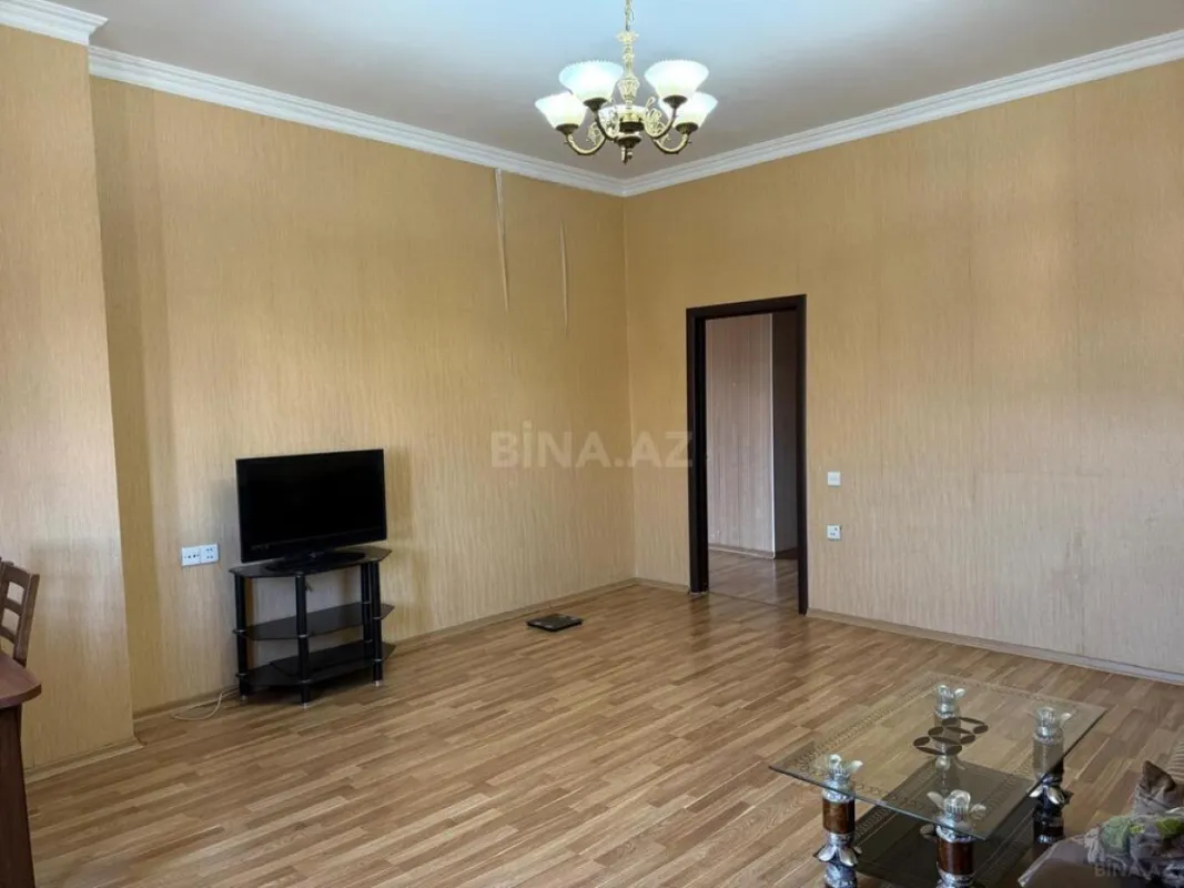 Satılır 2 otaqlı mənzil 95 m²