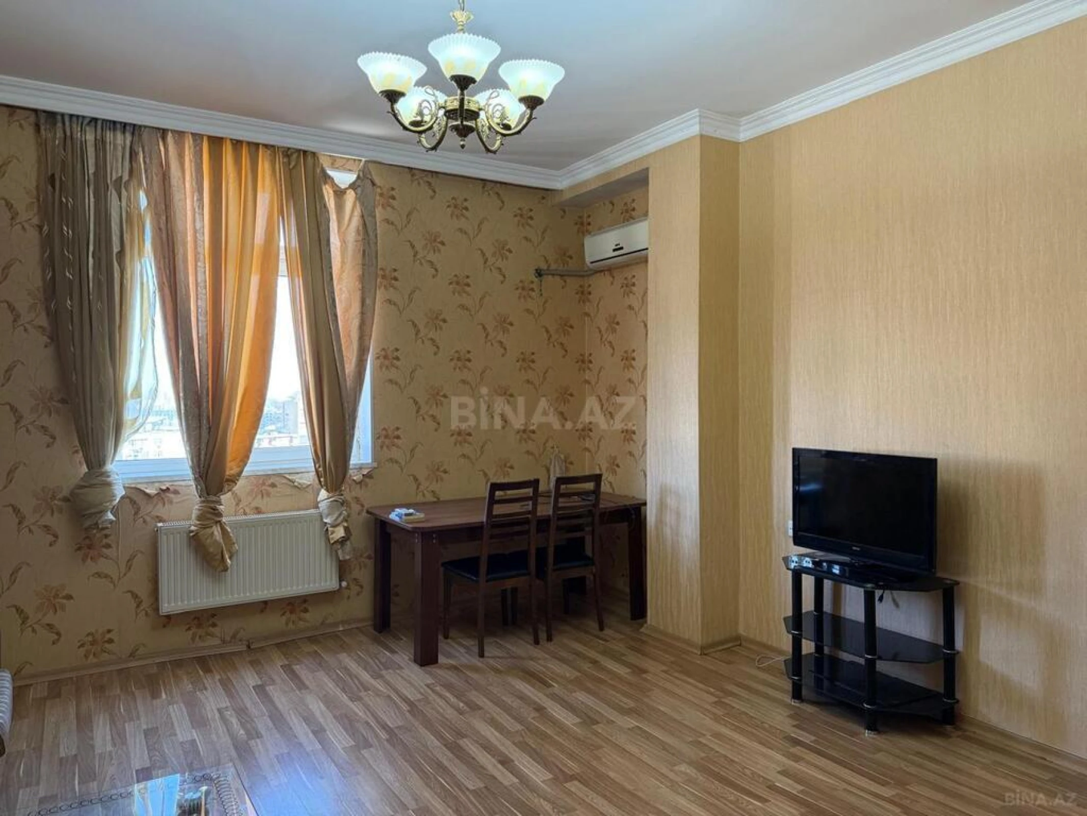 Satılır 2 otaqlı mənzil 95 m²