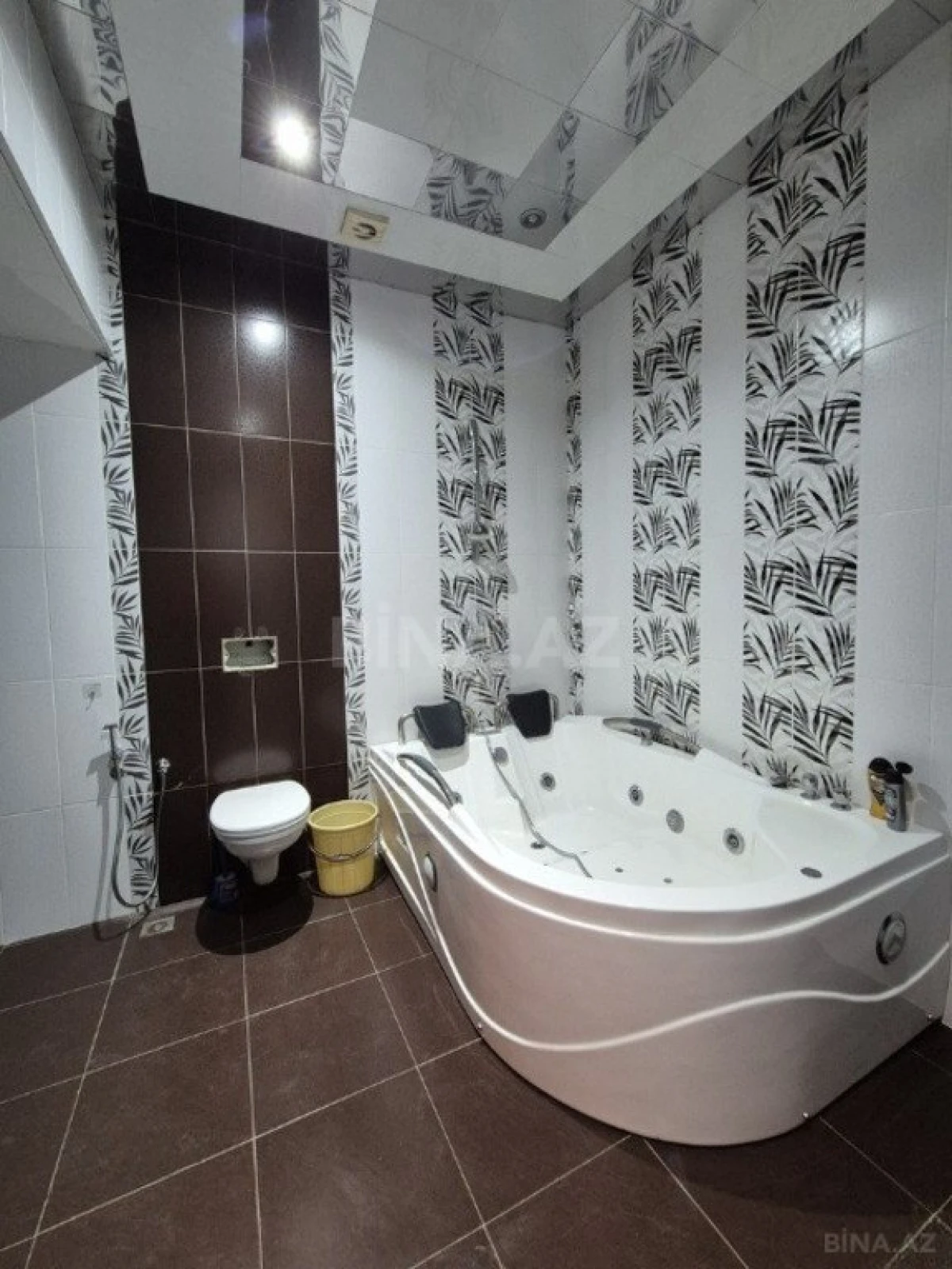 Satılır 4 otaqlı mənzil 160 m²