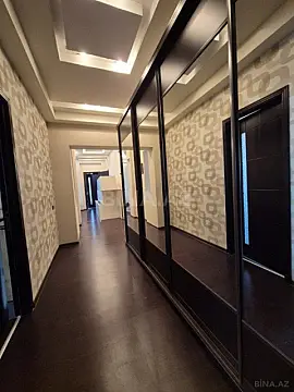 Satılır 4 otaqlı mənzil 160 m²