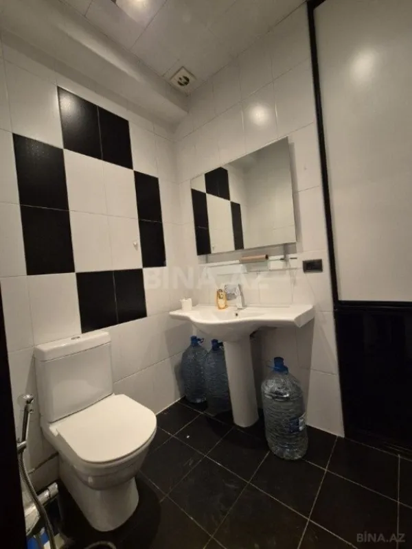 Satılır 4 otaqlı mənzil 160 m²